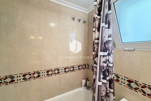 Resale - Apartment / flat -
Torrevieja - Playa del Cura