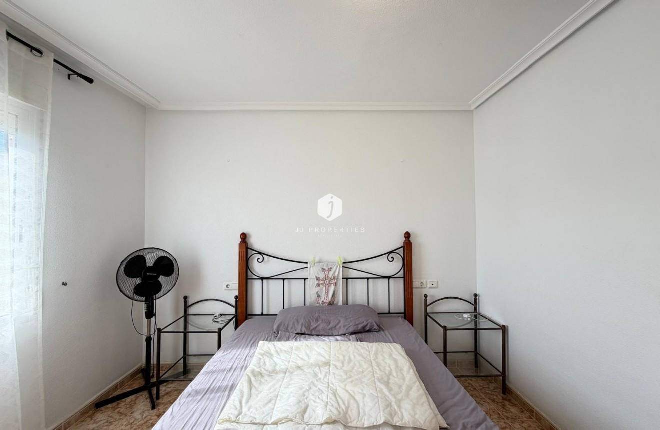 Resale - Apartment / flat -
Torrevieja - Playa del Cura