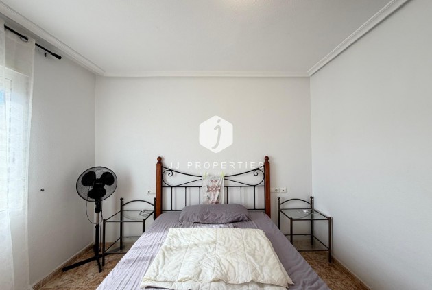 Resale - Apartment / flat -
Torrevieja - Playa del Cura