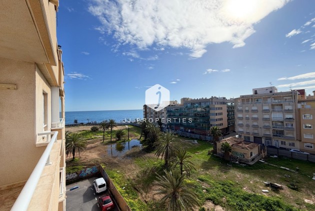 Resale - Apartment / flat -
Torrevieja - Playa del Cura