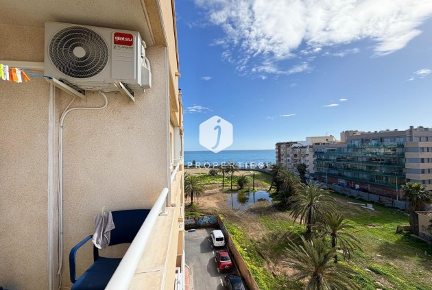 Resale - Apartment / flat -
Torrevieja - Playa del Cura