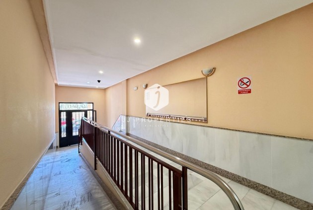 Resale - Apartment / flat -
Torrevieja - Playa del Cura
