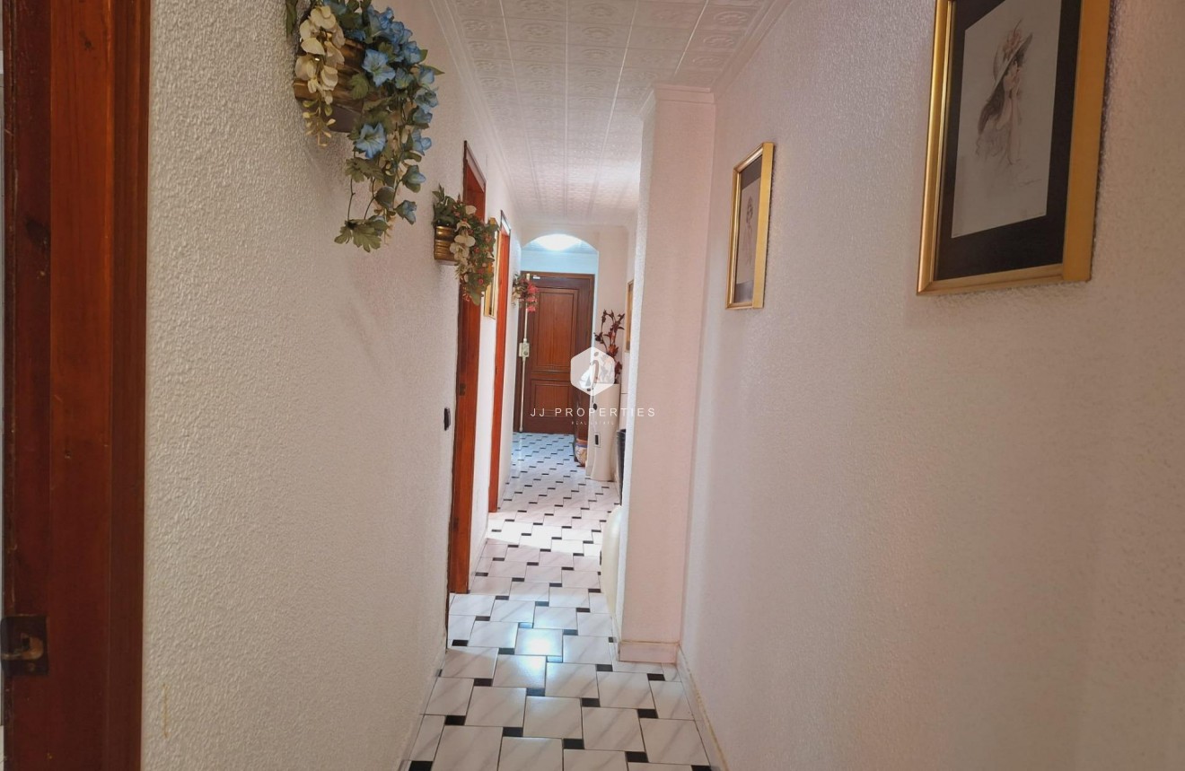 Resale - Apartment / flat -
Torrevieja - Acequion