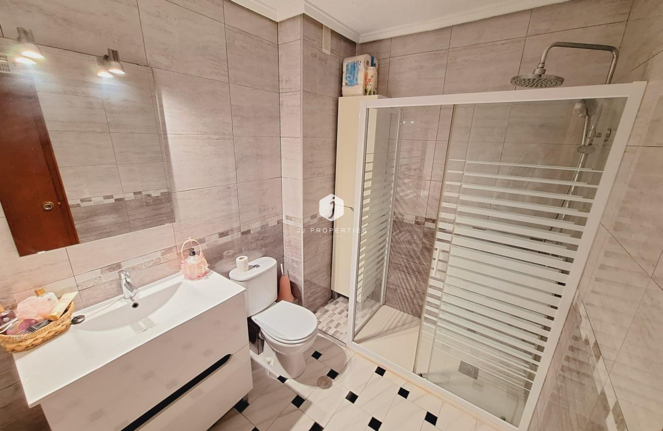 Resale - Apartment / flat -
Torrevieja - Acequion