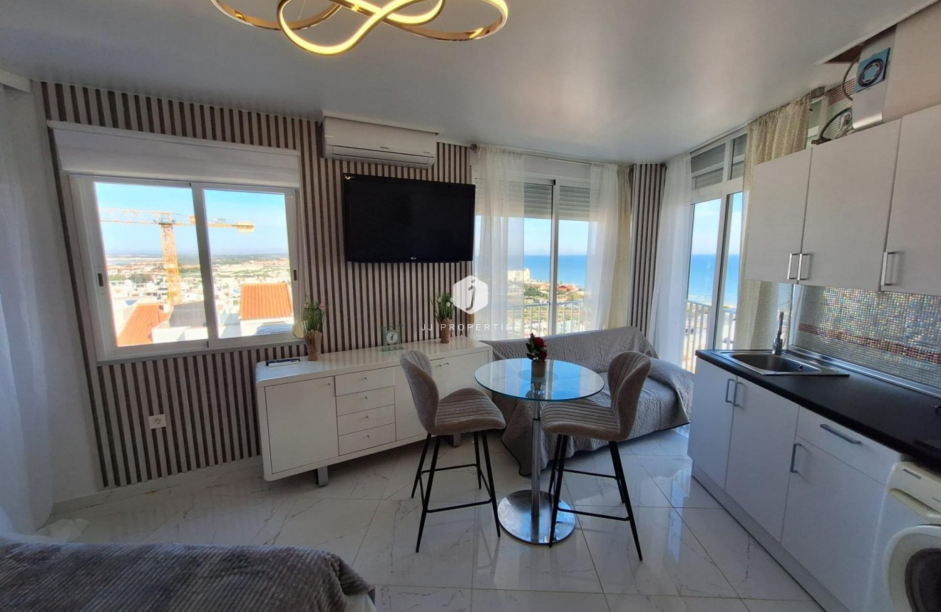 D'occasion - Appartement -
Torrevieja - Torrejón
