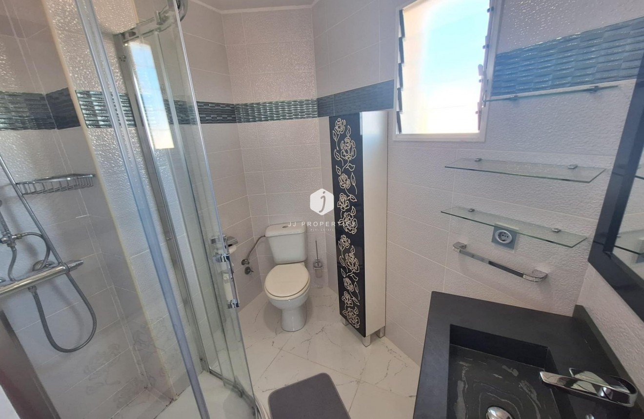 D'occasion - Appartement -
Torrevieja - Torrejón