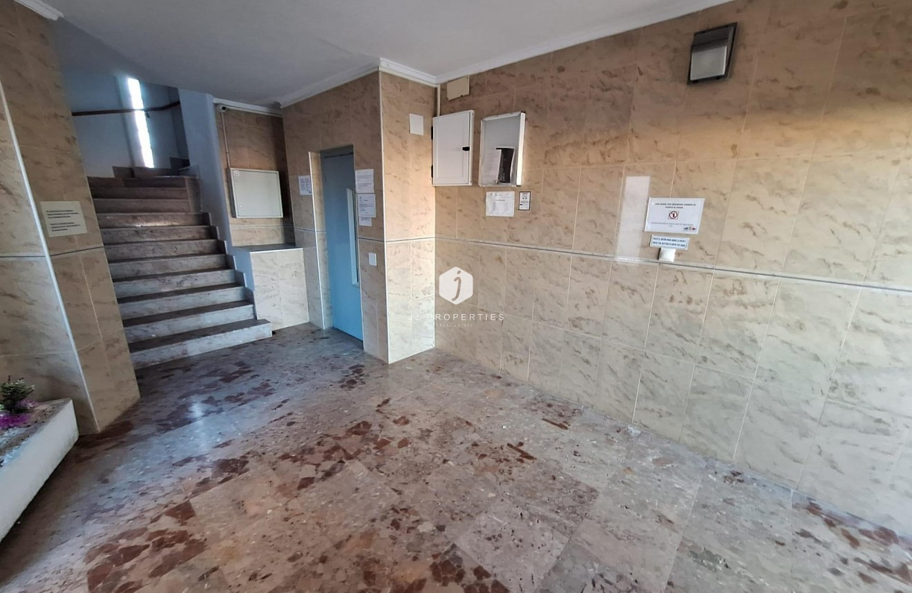 D'occasion - Appartement -
Torrevieja - Torrejón