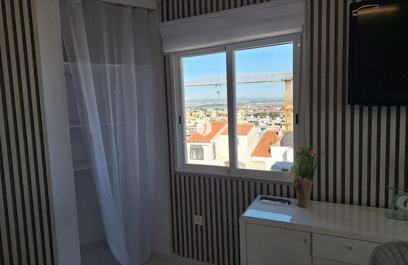 D'occasion - Appartement -
Torrevieja - Torrejón