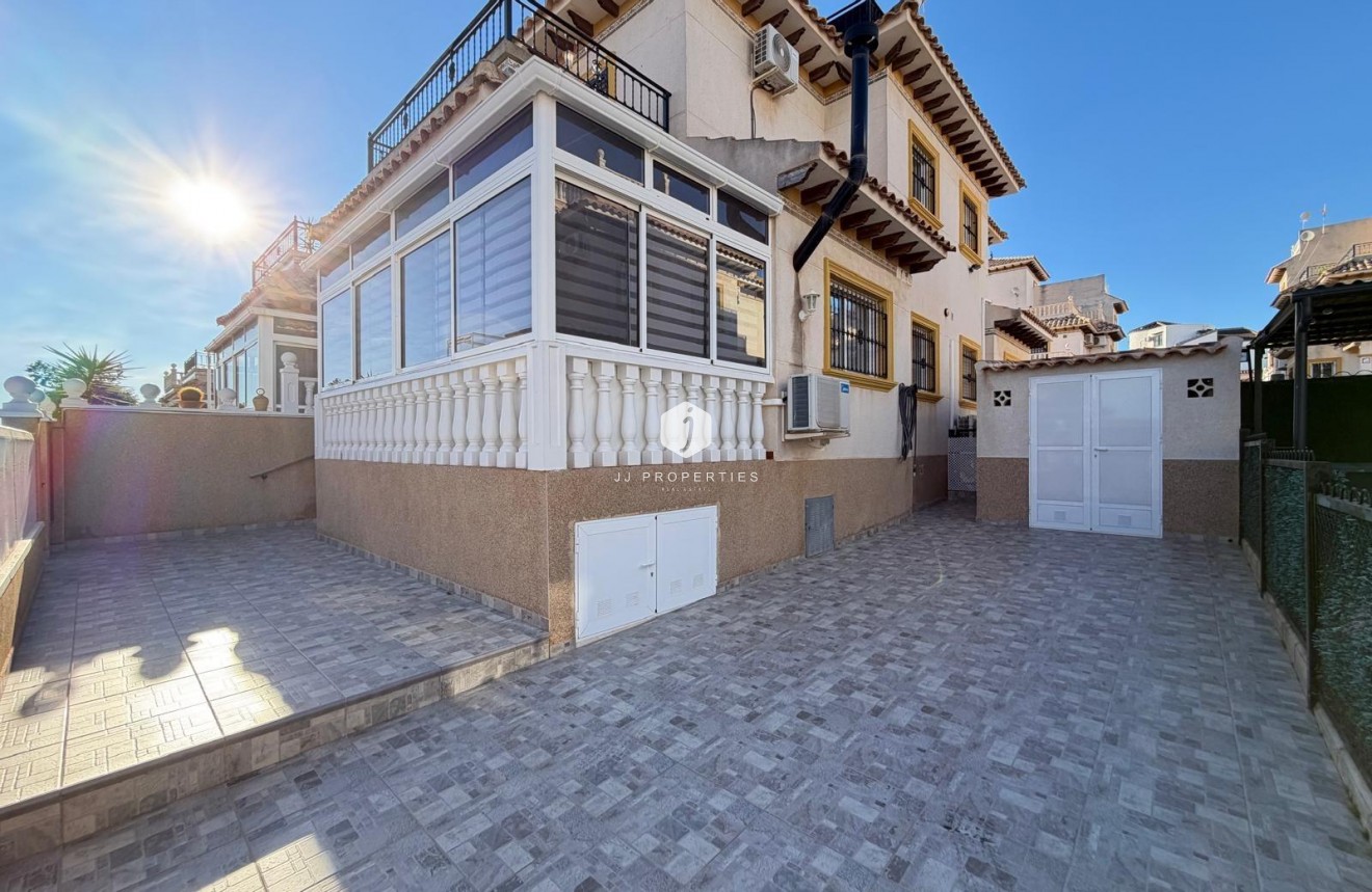 Resale - Chalet -
Orihuela Costa - Las Filipinas