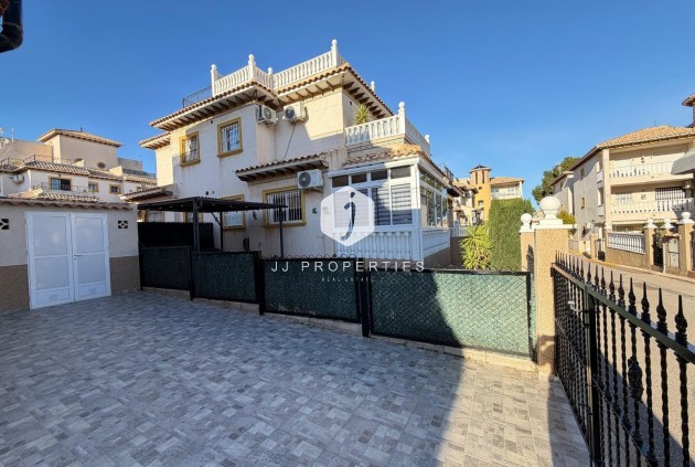 Resale - Chalet -
Orihuela Costa - Las Filipinas