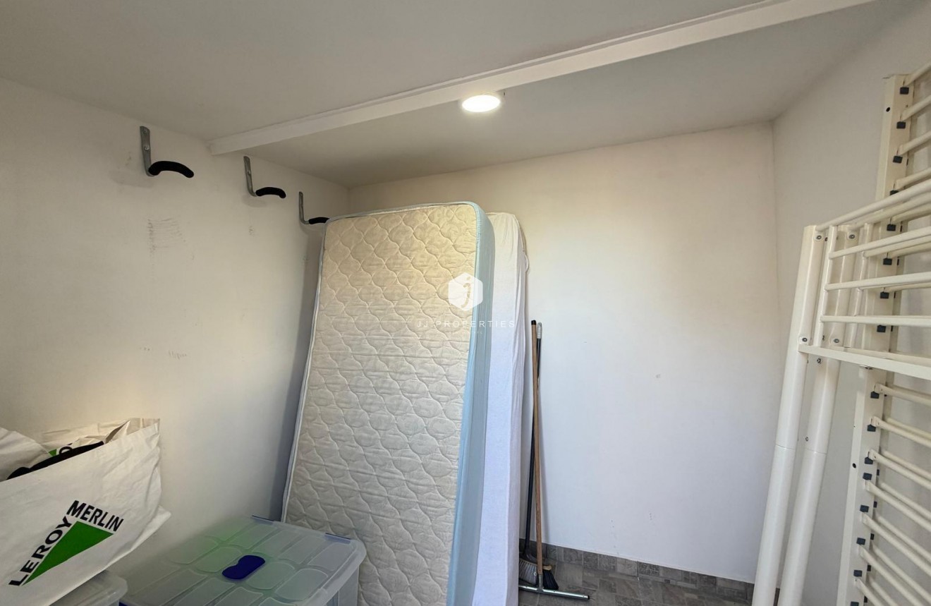 Resale - Chalet -
Orihuela Costa - Las Filipinas