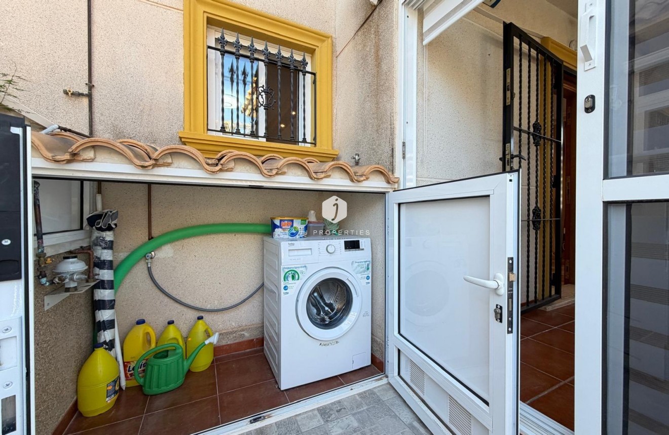 Resale - Chalet -
Orihuela Costa - Las Filipinas