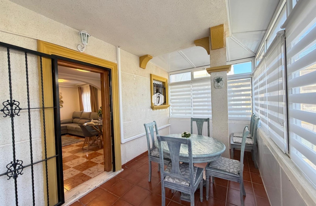 Resale - Chalet -
Orihuela Costa - Las Filipinas