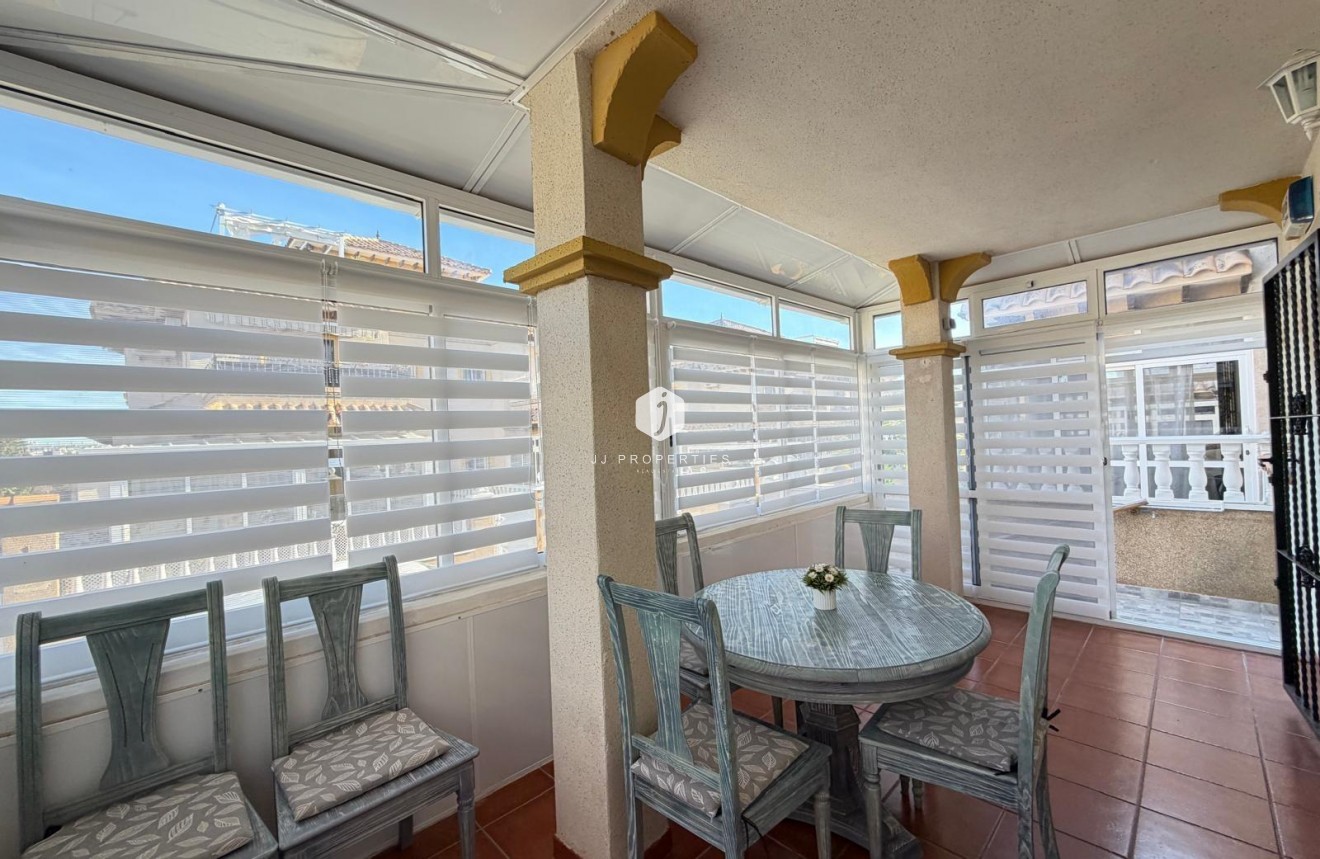 Resale - Chalet -
Orihuela Costa - Las Filipinas