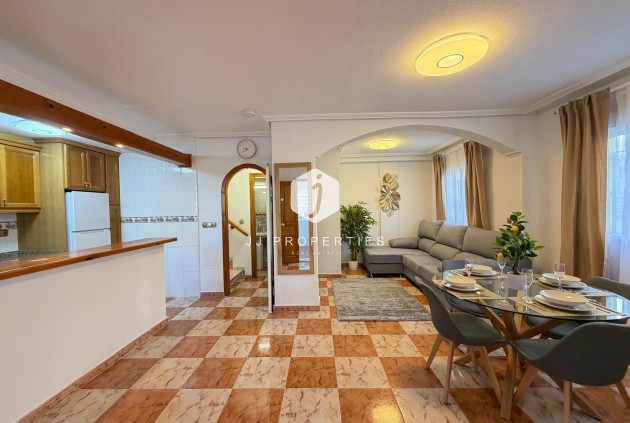 Resale - Chalet -
Orihuela Costa - Las Filipinas