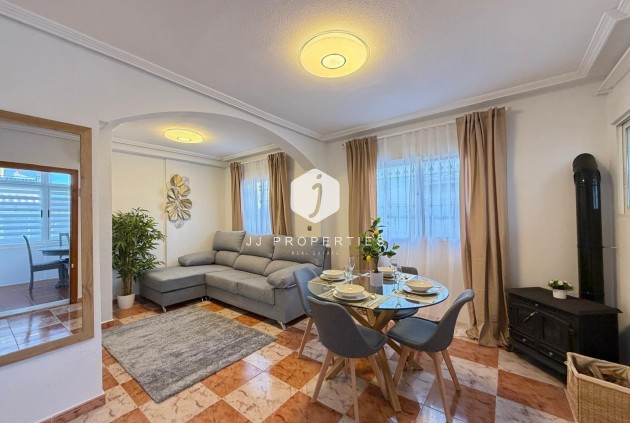 Resale - Chalet -
Orihuela Costa - Las Filipinas