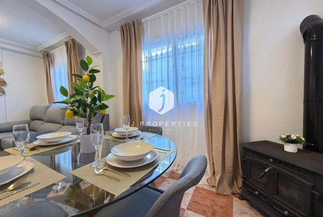 Resale - Chalet -
Orihuela Costa - Las Filipinas