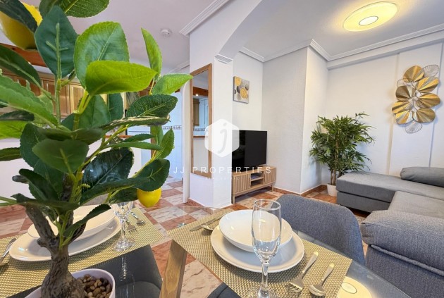 Resale - Chalet -
Orihuela Costa - Las Filipinas