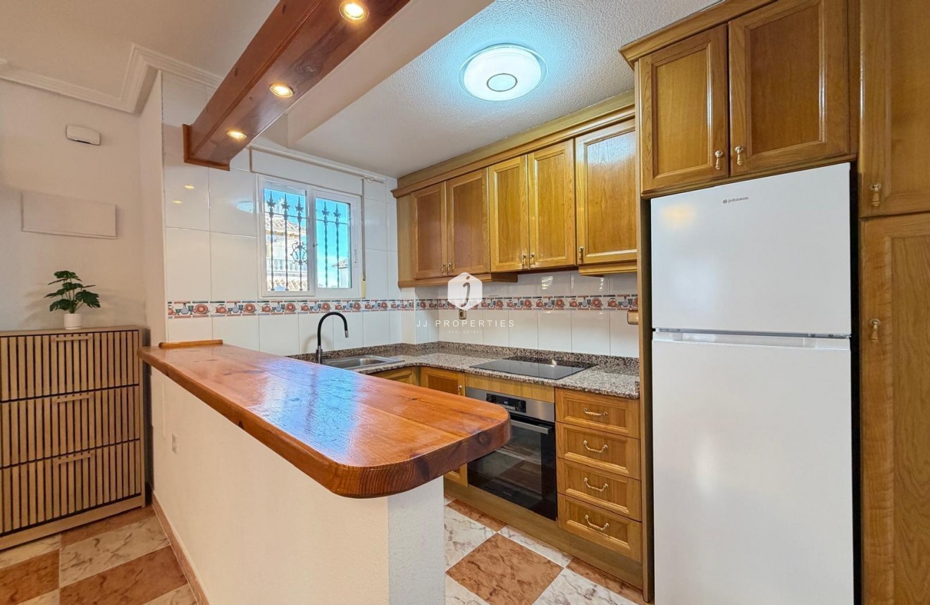 Resale - Chalet -
Orihuela Costa - Las Filipinas