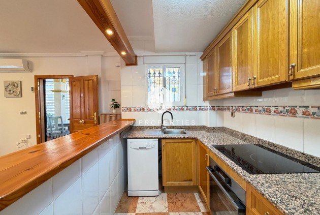Resale - Chalet -
Orihuela Costa - Las Filipinas