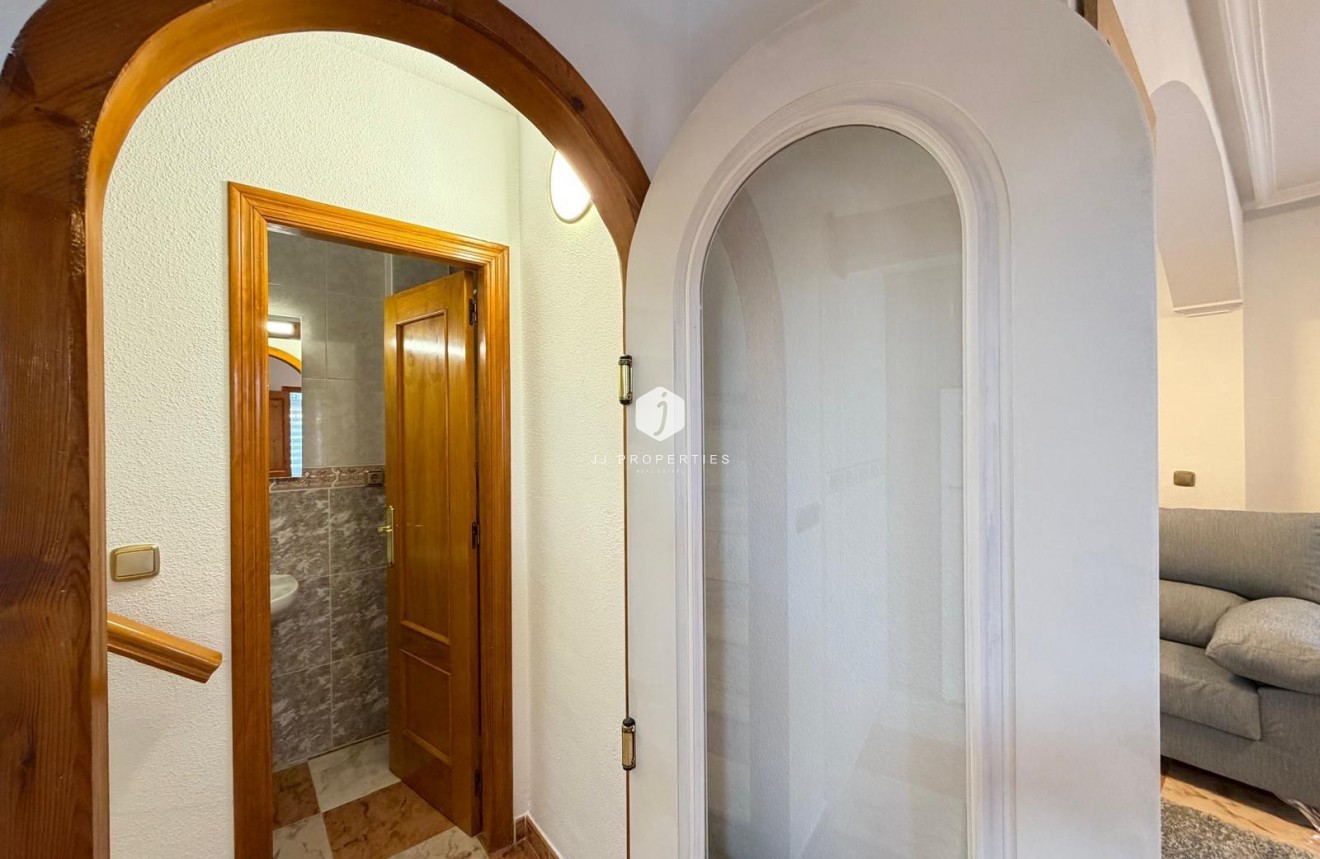 Resale - Chalet -
Orihuela Costa - Las Filipinas
