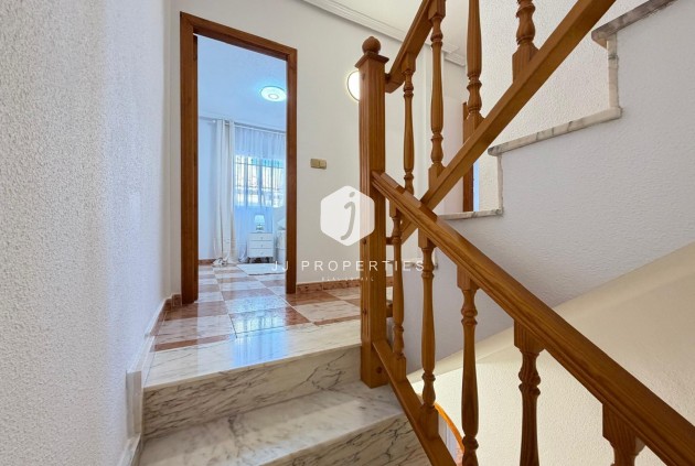 Resale - Chalet -
Orihuela Costa - Las Filipinas