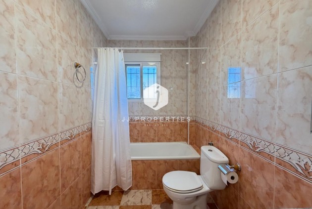 Resale - Chalet -
Orihuela Costa - Las Filipinas