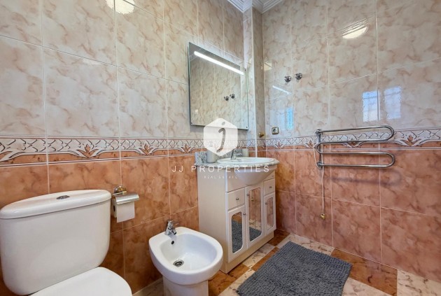 Resale - Chalet -
Orihuela Costa - Las Filipinas