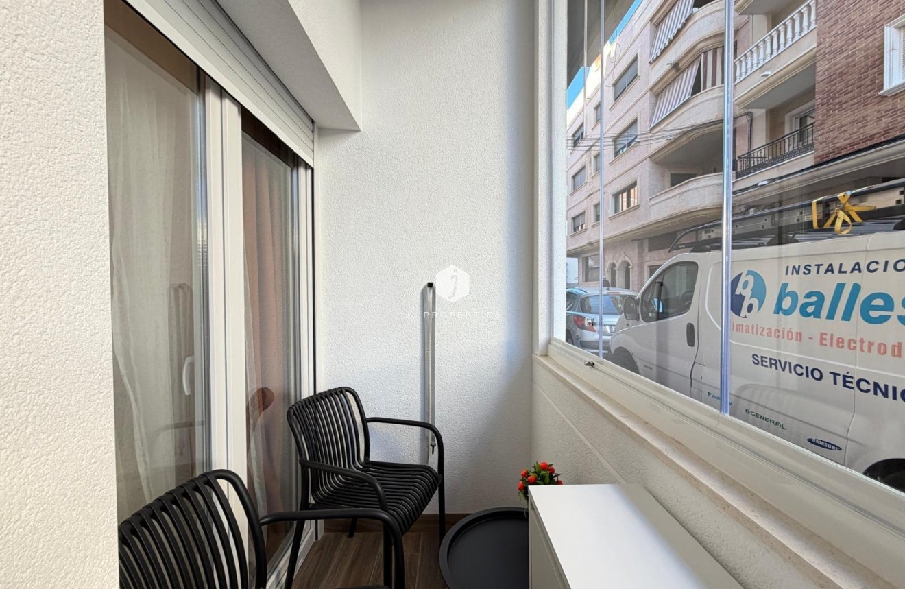 Resale - Apartment / flat -
Torrevieja