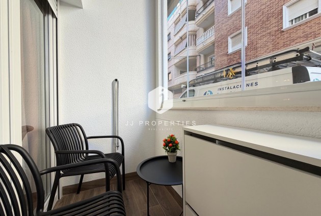 Resale - Apartment / flat -
Torrevieja