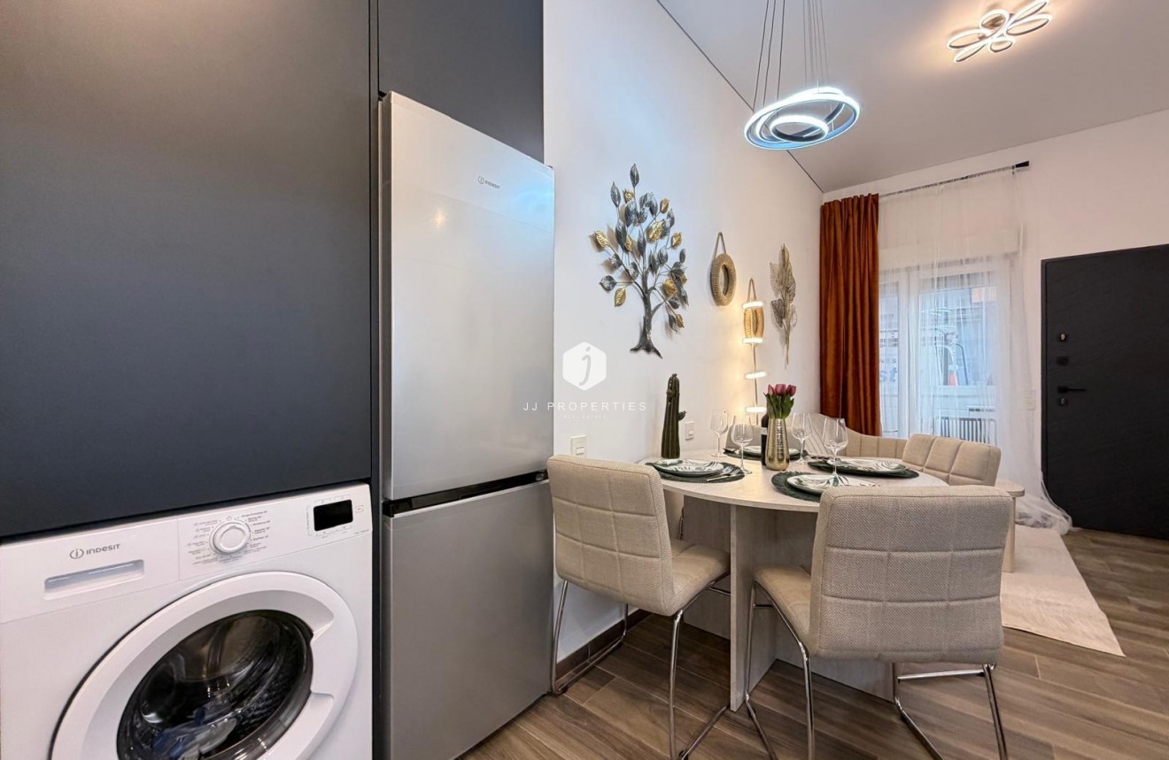 Resale - Apartment / flat -
Torrevieja