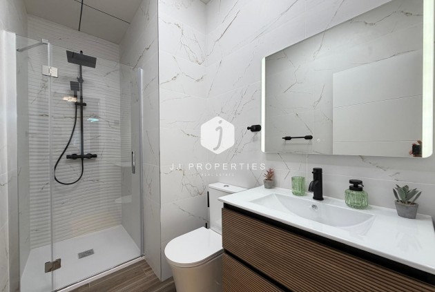 Resale - Apartment / flat -
Torrevieja