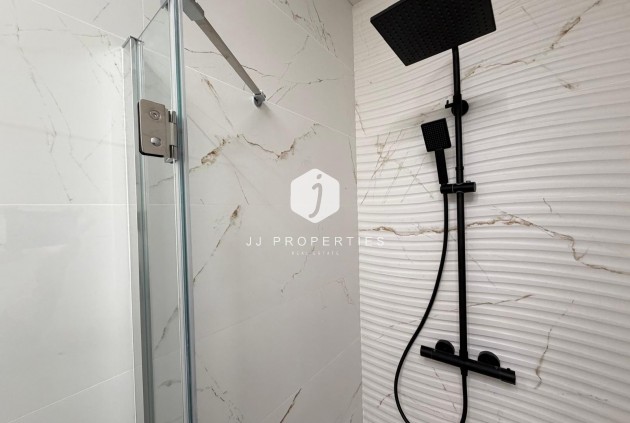 Resale - Apartment / flat -
Torrevieja