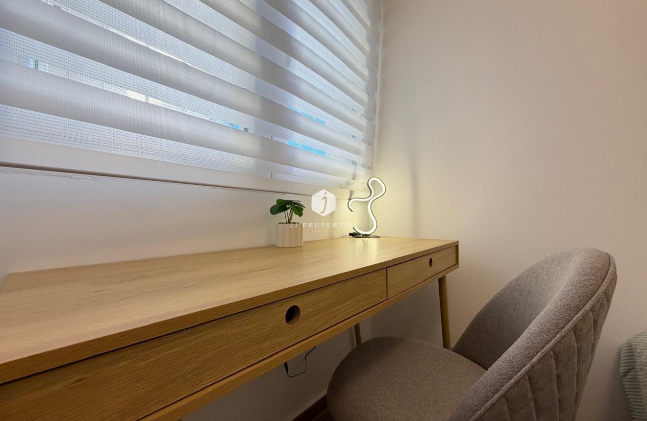 Resale - Apartment / flat -
Torrevieja