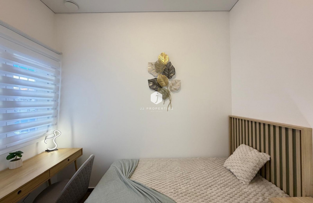 Resale - Apartment / flat -
Torrevieja