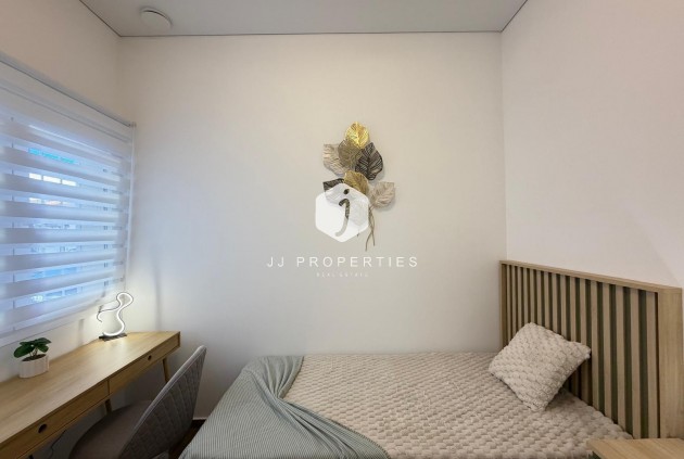 Resale - Apartment / flat -
Torrevieja