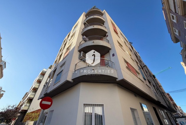 Resale - Apartment / flat -
Torrevieja