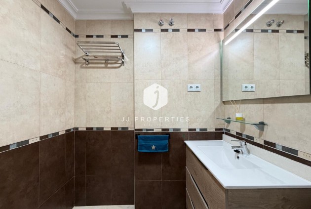 Resale - Apartment / flat -
Torrevieja - Playa del Cura