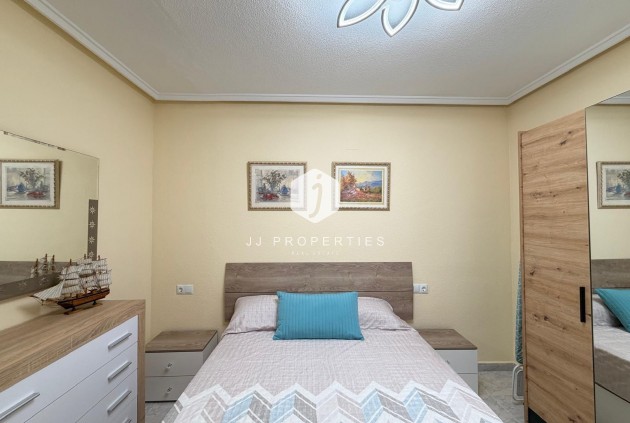 Resale - Apartment / flat -
Torrevieja - Playa del Cura