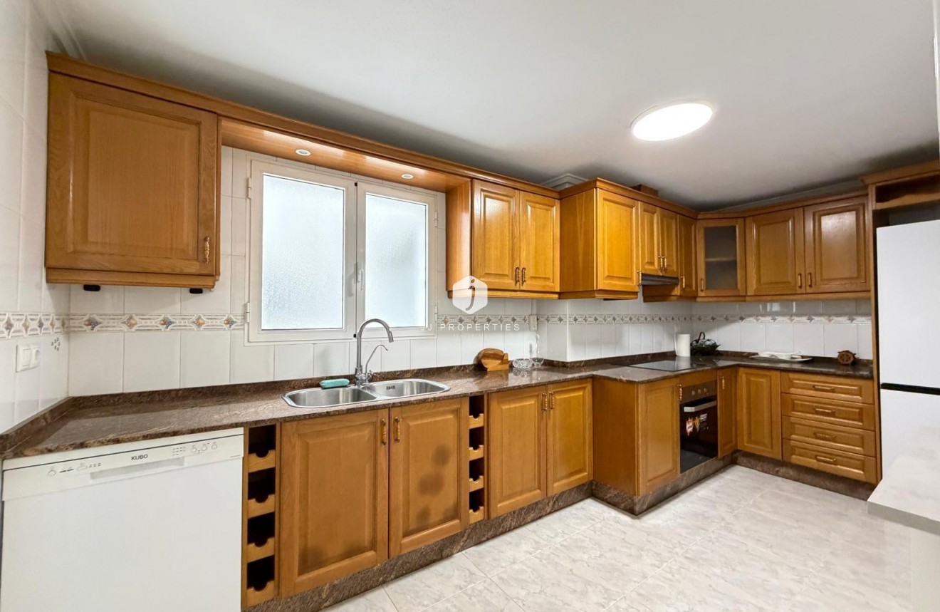 Resale - Apartment / flat -
Torrevieja - Playa del Cura