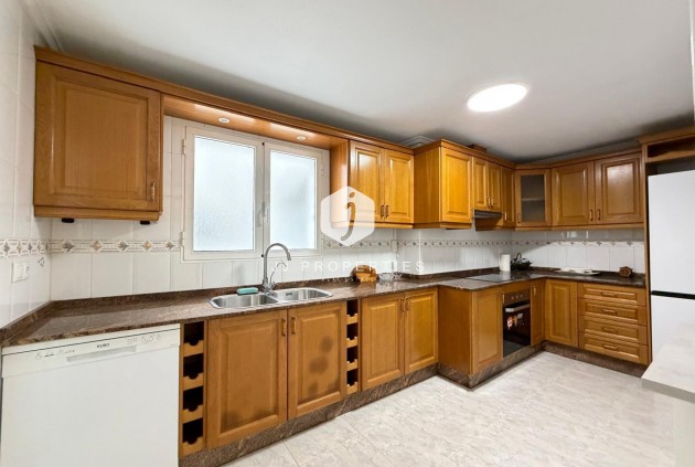 Resale - Apartment / flat -
Torrevieja - Playa del Cura
