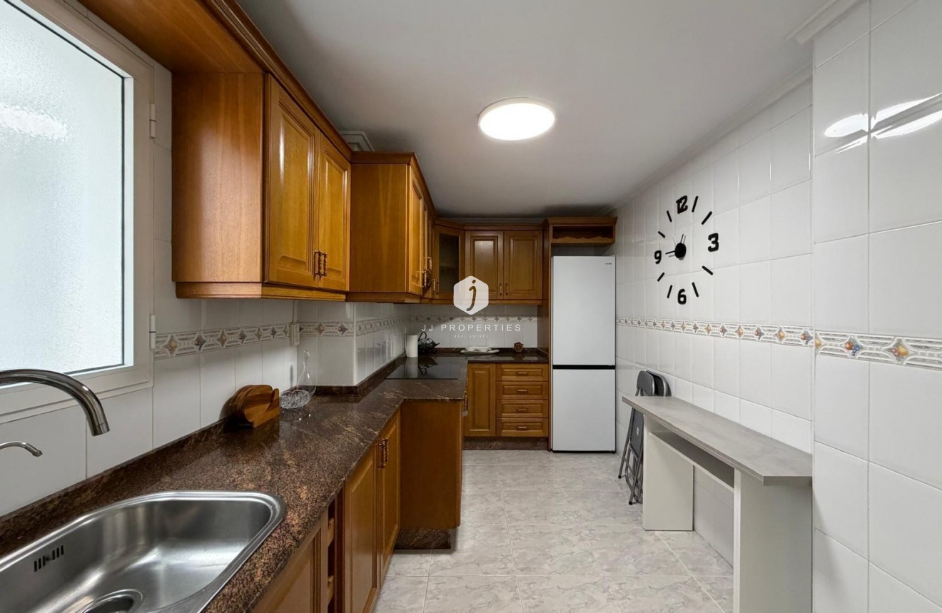 Resale - Apartment / flat -
Torrevieja - Playa del Cura