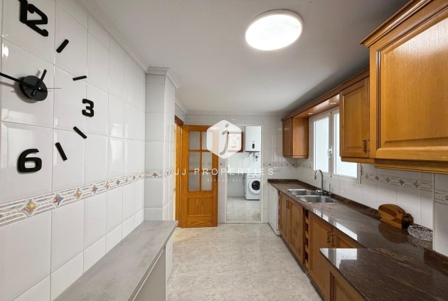 Resale - Apartment / flat -
Torrevieja - Playa del Cura