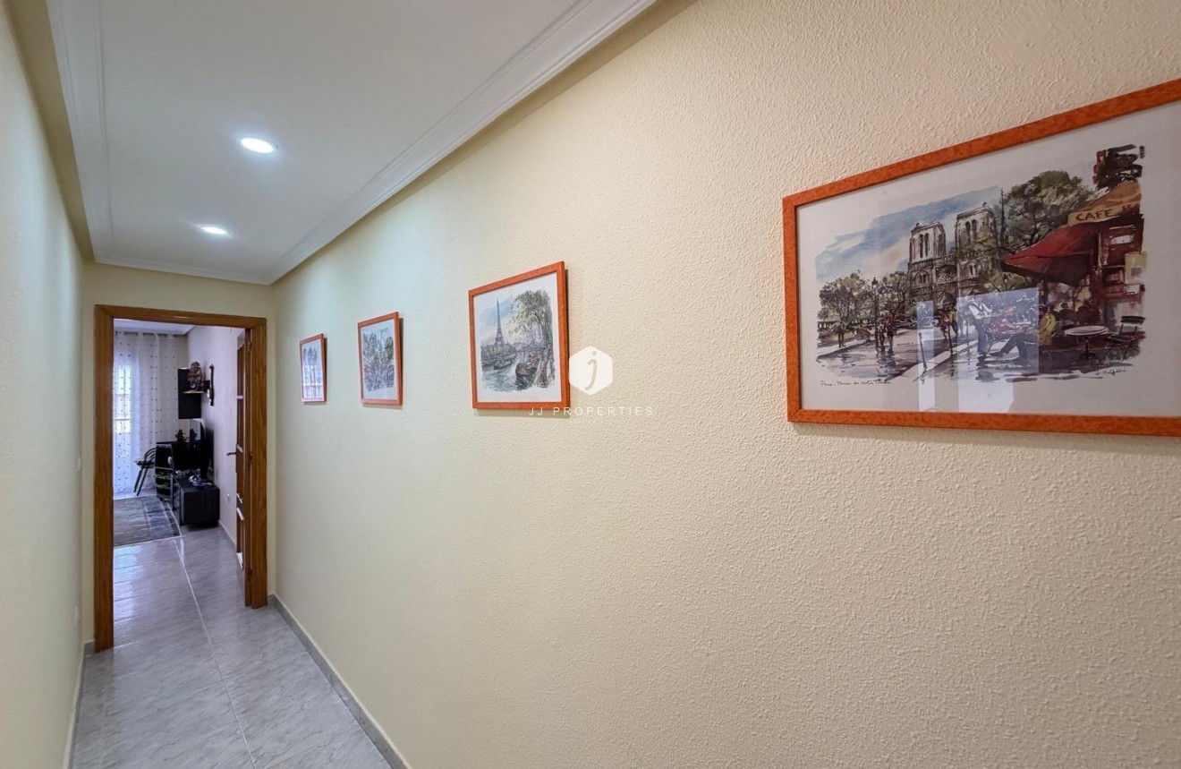 Resale - Apartment / flat -
Torrevieja - Playa del Cura