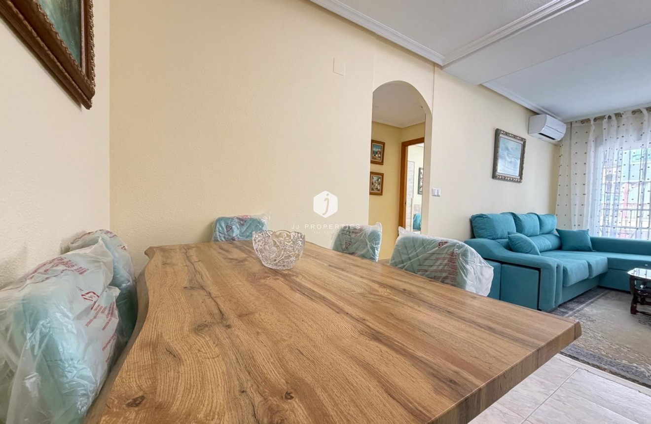 Resale - Apartment / flat -
Torrevieja - Playa del Cura