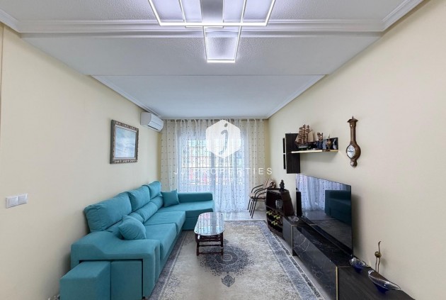 Resale - Apartment / flat -
Torrevieja - Playa del Cura