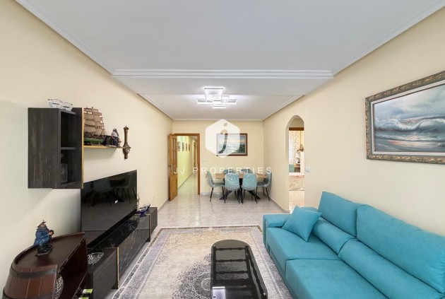 Resale - Apartment / flat -
Torrevieja - Playa del Cura