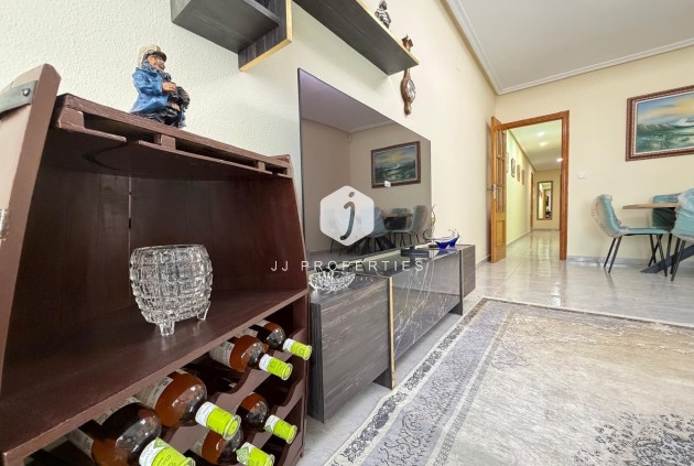 Resale - Apartment / flat -
Torrevieja - Playa del Cura