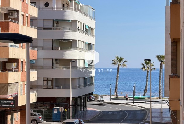 Resale - Apartment / flat -
Torrevieja - Playa del Cura