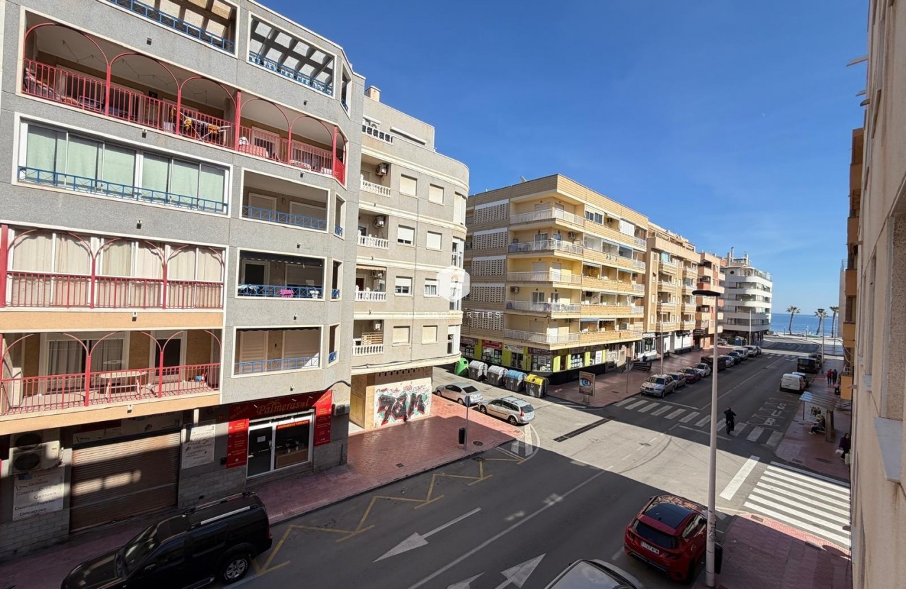 Resale - Apartment / flat -
Torrevieja - Playa del Cura